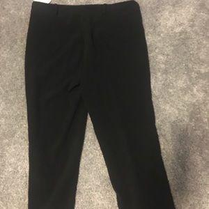 Black capris-Size 7-NWT
